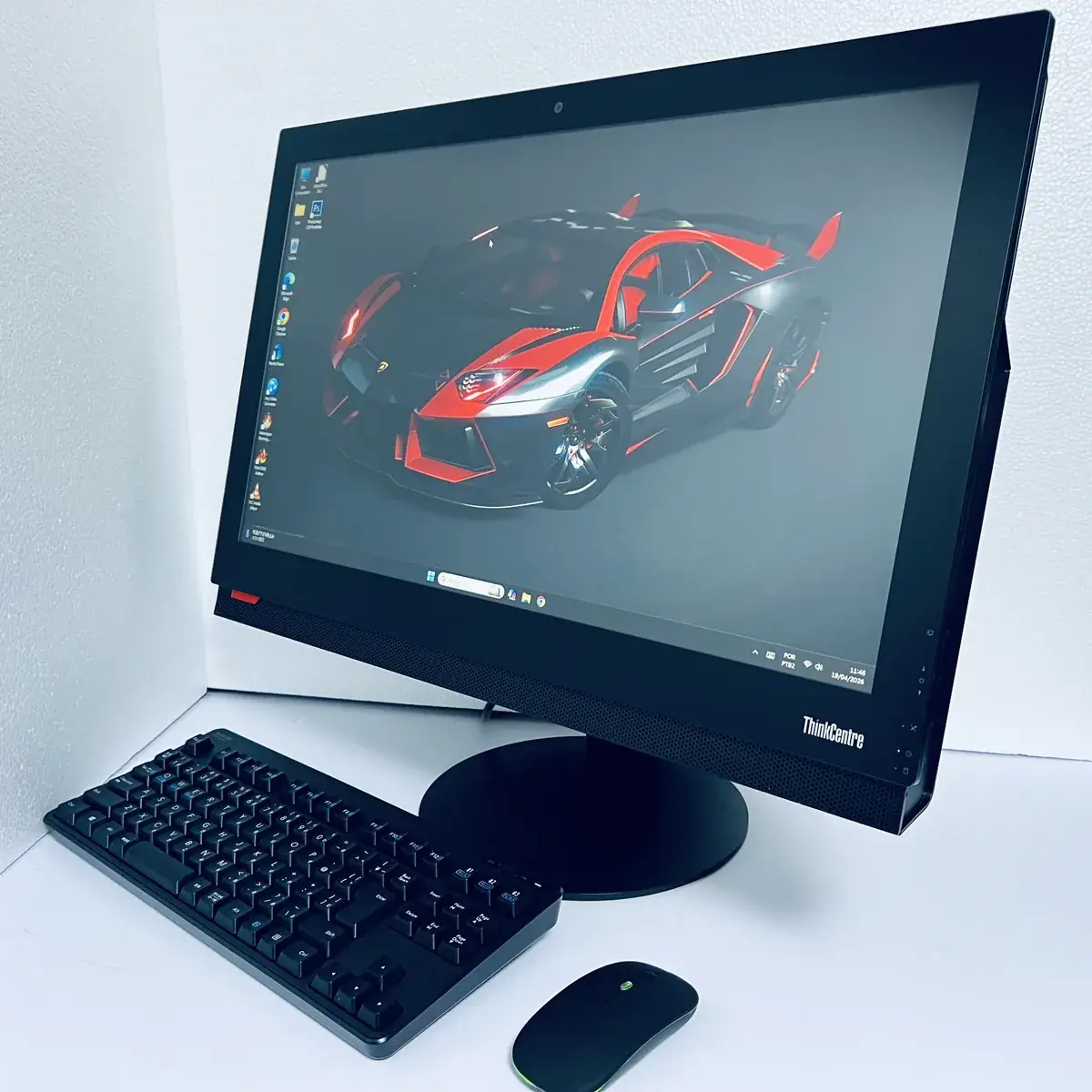 Lenovo ThinkCentre 24" All in One i5